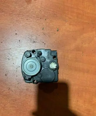 Lexus RX 450H Headlight level adjustment motor 8566330010 3700079875