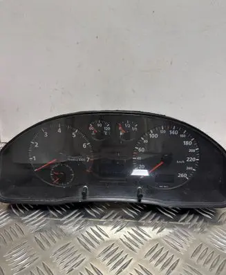 Audi A4 S4 B5 8D Speedometer (instrument cluster) 88311225