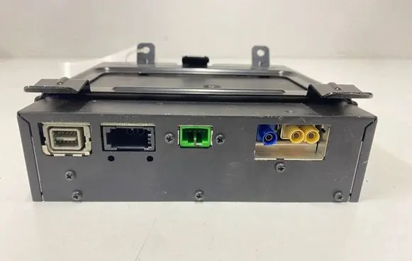 Volvo V50 Radio/CD/DVD/GPS head unit 31285849
