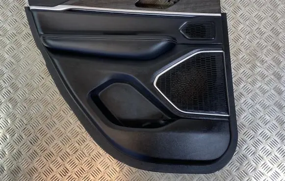 Jeep Grand Cherokee WL Rear door card panel trim