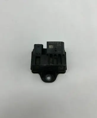BMW 5 F10 F11 Glow plug pre-heat relay 857008702 141112 0522120103
