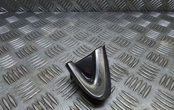 Lexus RX 450H Fender end trim 6011748030