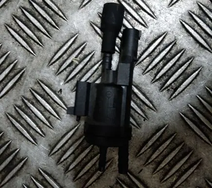 Mercedes-Benz E W213 Turbo solenoid valve 48B43625C02