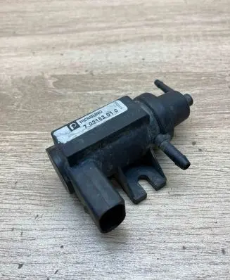 Volkswagen Touran I Turbo solenoid valve 702183010