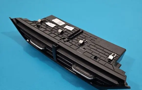 Skoda Octavia Mk4 Dash center air vent grill 5E3820951F IMPRK1538128