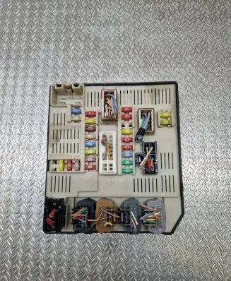 Renault Megane III Fuse module 284B60009R 8619037824 519340301