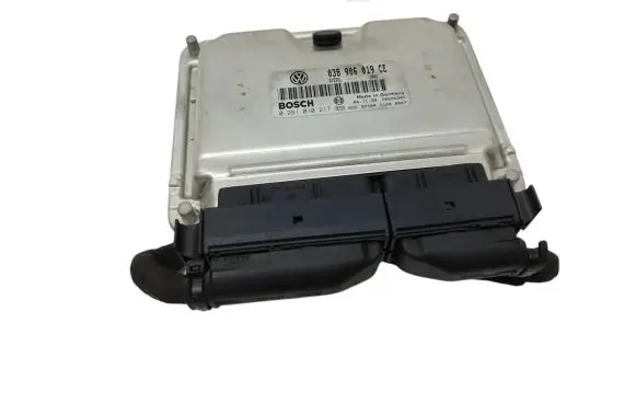 Volkswagen PASSAT B5 Engine control unit/module 038906019CE 0281010217
