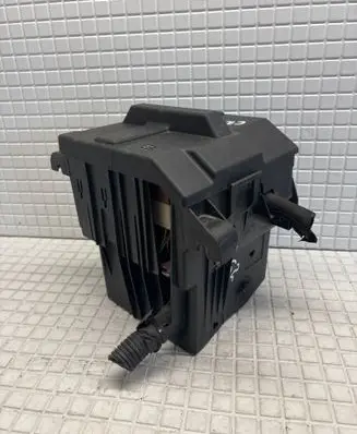 Opel Vivaro Fuse module