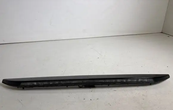 Ford Mustang VI Third/center stoplight DS7313A601AL