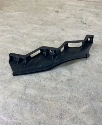 Volkswagen PASSAT B6 Front bumper mounting bracket 3C0807890