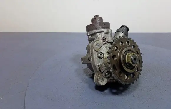 Audi A6 S6 C7 4G Fuel injection high pressure pump 059130755DB