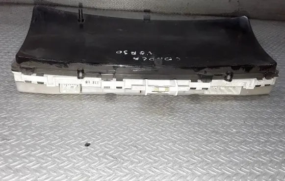 Toyota Corolla Verso E121 Speedometer (instrument cluster) 8380013150