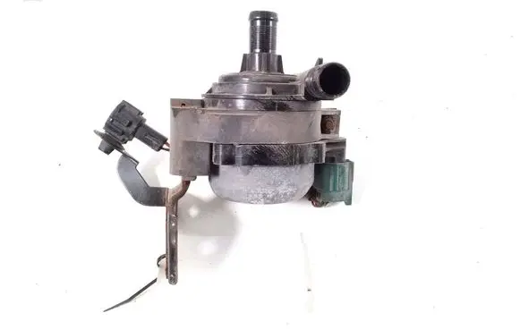 Nissan Leaf II (ZE1) Electric auxiliary coolant/water pump 215815SA0A