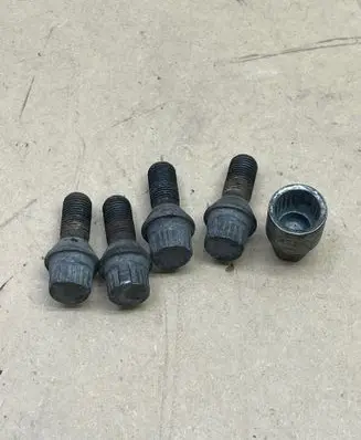 Audi A3 S3 A3 Sportback 8P Anti-theft wheel nuts and lock