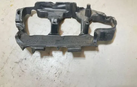 Land Rover Range Rover Sport L494 Other engine bay part 9X2Q9U550BC