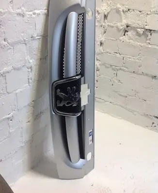 Peugeot Partner Front bumper upper radiator grill 9644758777 9644758577