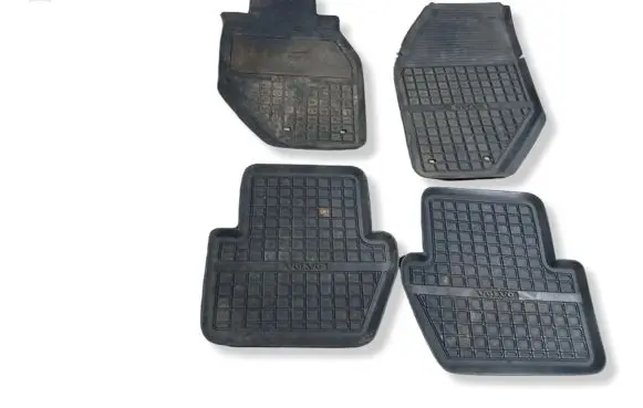Volvo 850 Car floor mat set 1343068 1343066 1343064