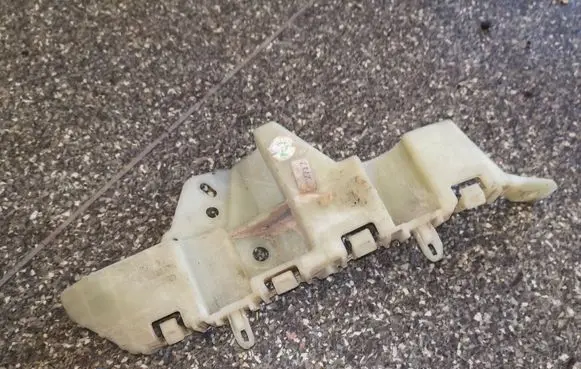 Buick Encore I Front bumper mounting bracket 42537971