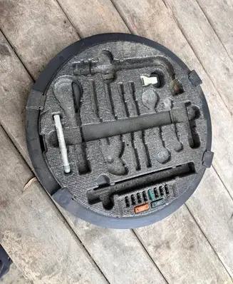 Mercedes-Benz S W220 Tool set A2205800005