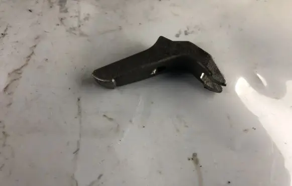 Nissan Patrol Y61 Fuel Injector clamp holder
