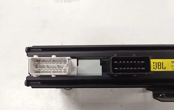 Citroen C5 Sound amplifier 9653383680