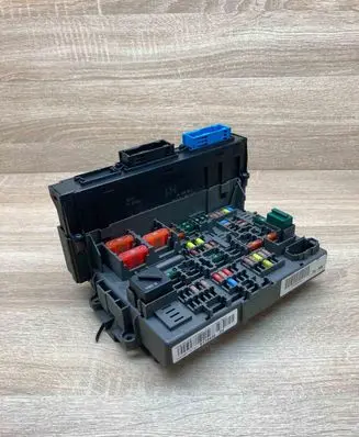 BMW 3 E90 E91 Central body control module 9119446