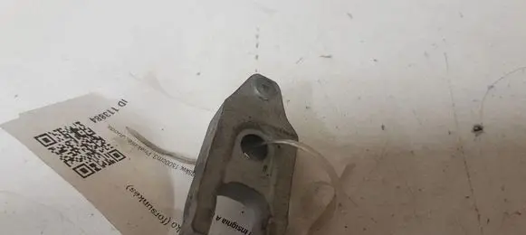 Opel Insignia A Fuel Injector clamp holder 85152
