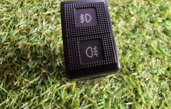 Mazda 626 Fog light switch 3X09