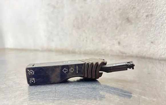 Opel Vectra C Indicator stalk 09181072
