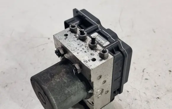 Audi A5 8T 8F ABS Pump 8K0614517GF 8K0907379CG