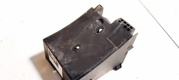 Citroen Berlingo Fuse box cover 9635347180