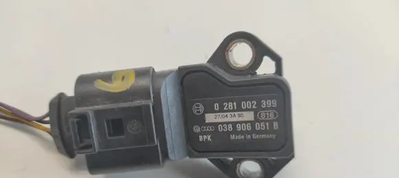 Volkswagen Golf V Air pressure sensor 0281002399 038906051B 816