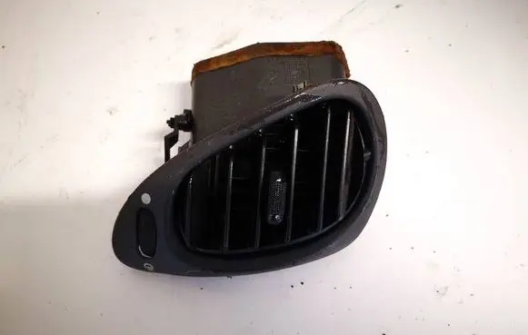 Ford Fiesta Dashboard side air vent grill/cover trim ys6ha018b08aaw