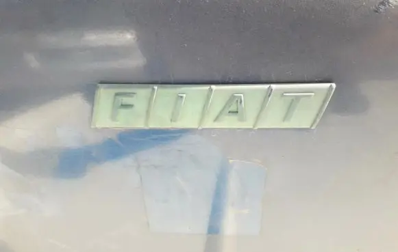 Fiat Punto (176) Manufacturer badge logo/emblem 