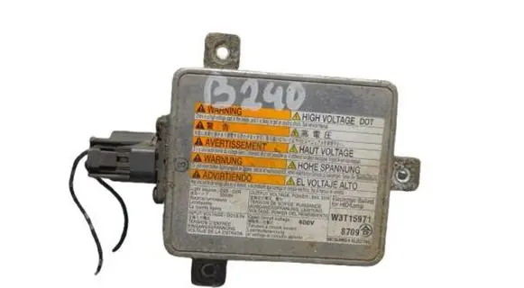 Suzuki Grand Vitara II Headlight/headlamp W3T15971