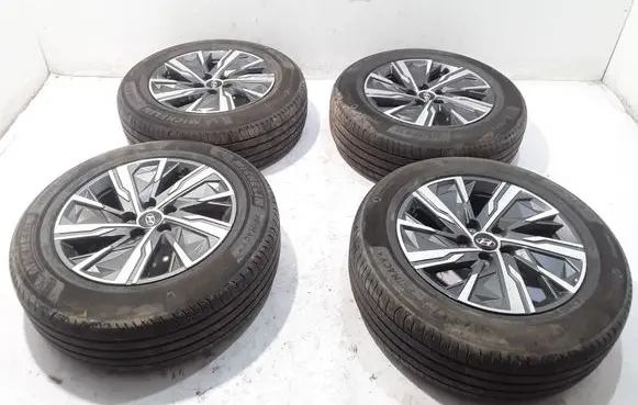 Hyundai Tucson TL R17 alloy rim 