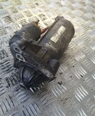 Renault Megane II Starter motor 8200075362R