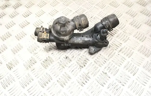Thermostat/thermostat housing