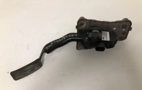 Land Rover Discovery 3 - LR3 Accelerator throttle pedal DSW10048 7R562BA8PVJ
