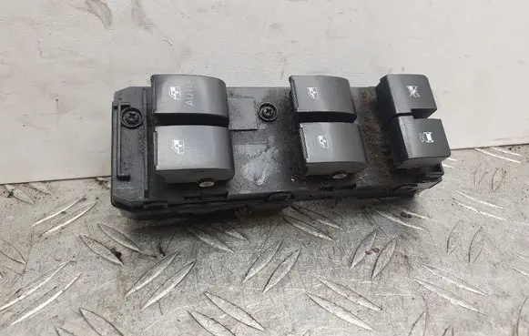 Chevrolet Captiva Electric window control switch 96866025