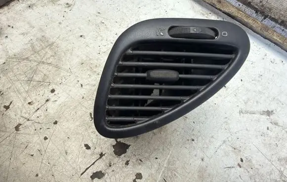 Volkswagen Sharan Dash center air vent grill R66ZA