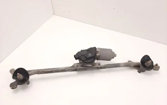 Toyota Hilux (AN10, AN20, AN30) Front wiper linkage and motor 851100K060