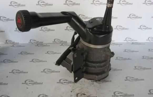 Citroen C4 I Picasso Power steering pump 9674055680