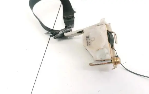Opel Vectra B Rear seatbelt