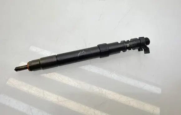 Ford Kuga I Fuel injector 9686191080 EMBR00101D