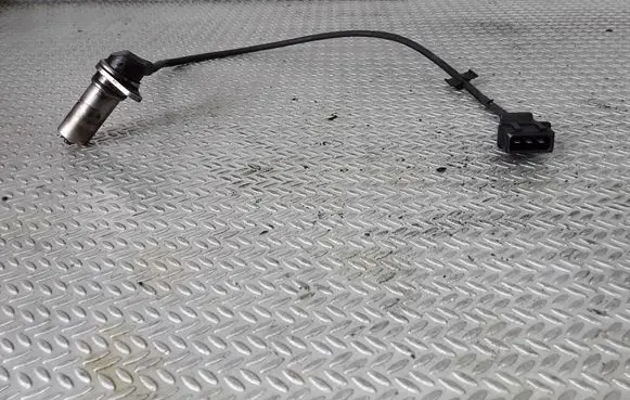 Volkswagen Golf III Crankshaft position sensor