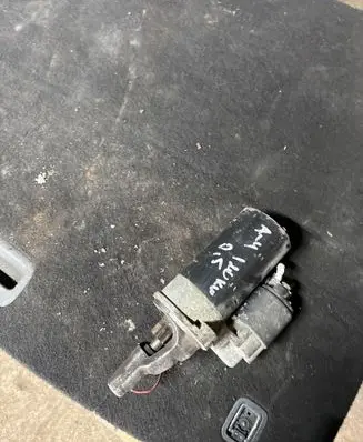 Audi A4 S4 B7 8E 8H Starter motor 0001109021