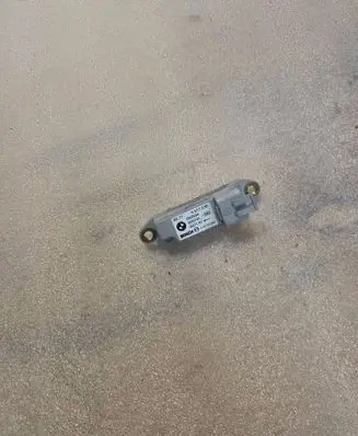 BMW 3 E46 Airbag deployment crash/impact sensor 6911038 0285002064 090504