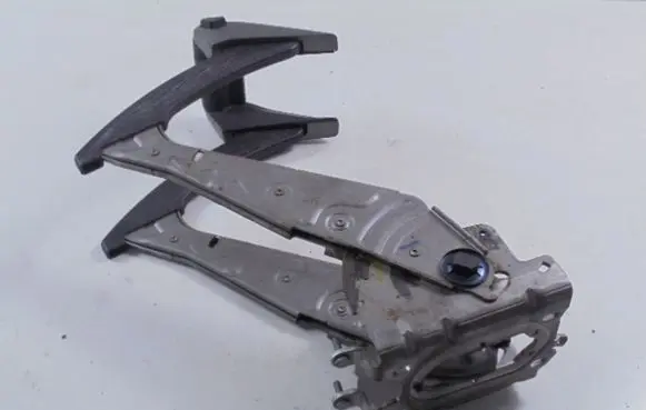 Opel Zafira B Hand brake release handle 13173080