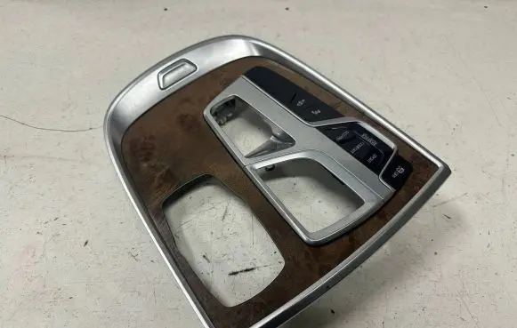 BMW 7 G11 G12 Other center console (tunnel) element 9337758